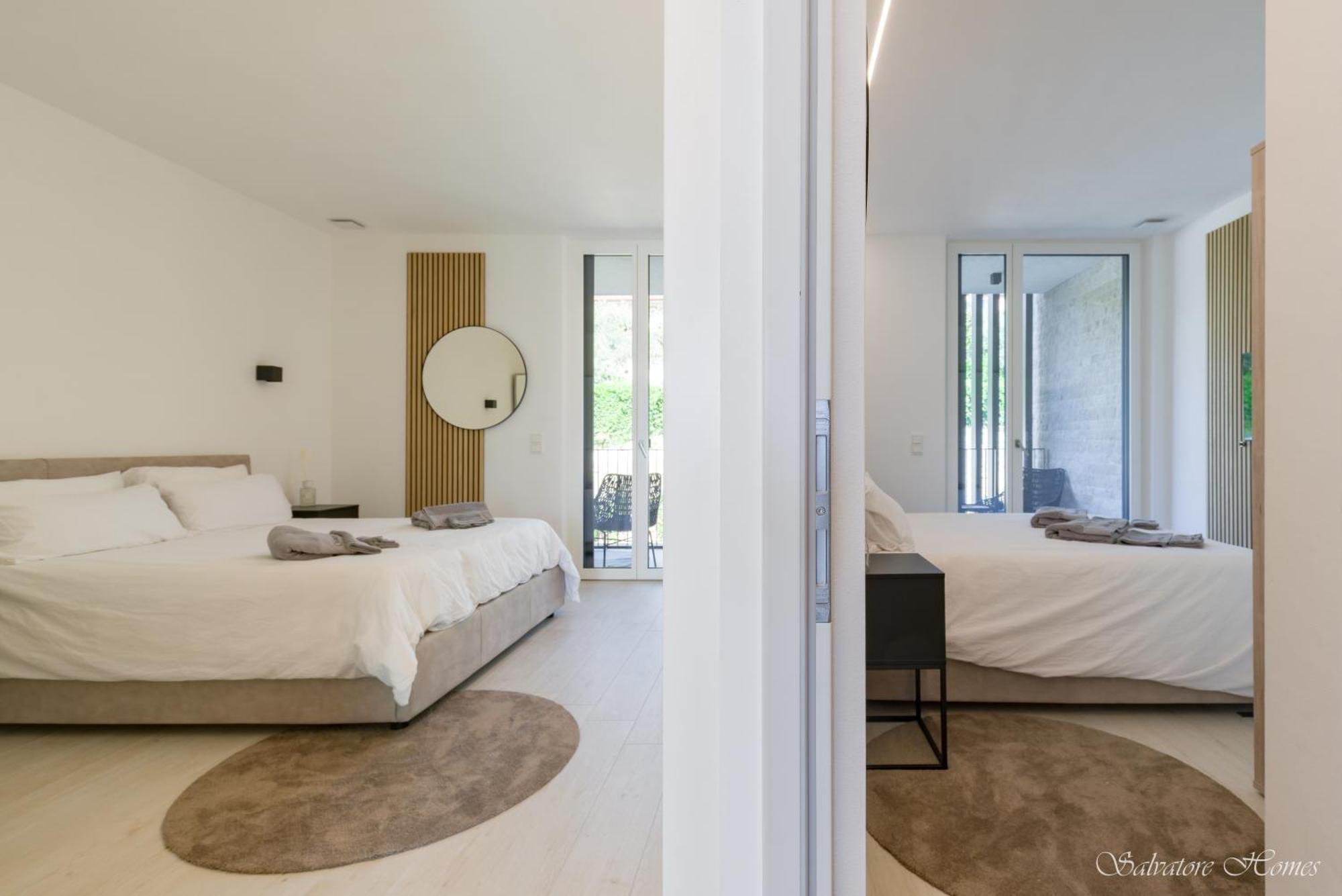 Salvatorehomes - Luxurious Dreamview Waterfront Apartment In Torri Del Benaco With Pool - Casa Azura - A 5 Star Luxury Collection At Lake Garda Eksteriør bilde